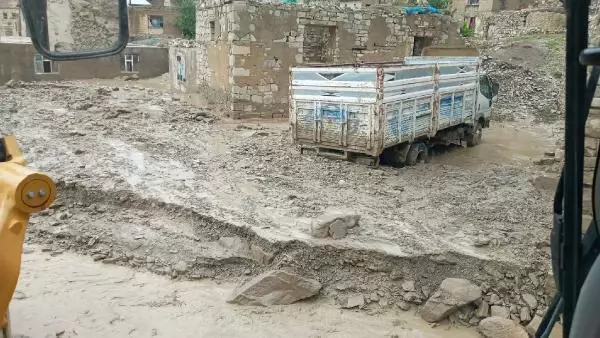 Başkale İlçemizde Devam Eden Sel Felaketi ile ilgili Basın Açıklaması