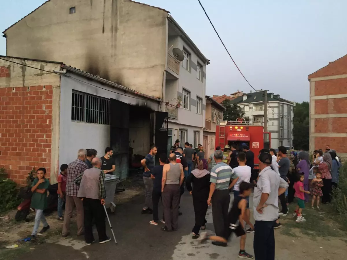 Son dakika haberi! Bir depoda çıkan yangın söndürüldü