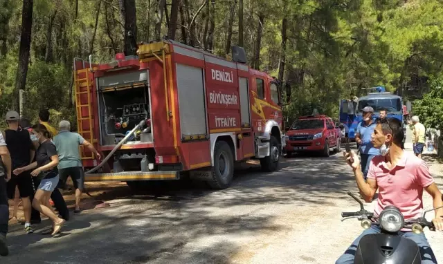Son dakika haberi: Büyükşehir itfaiye ekipleri yangınla canla başla mücadele ediyor.