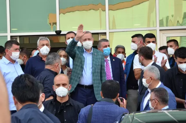 Son dakika haberleri: Cumhurbaşkanı Erdoğan, Manavgat'ta orman yangınlarıyla ilgili açıklamalarda bulundu: (2)