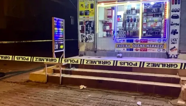 Diyarbakır'da işyerinin önünde oturan kişiye silahlı saldırı