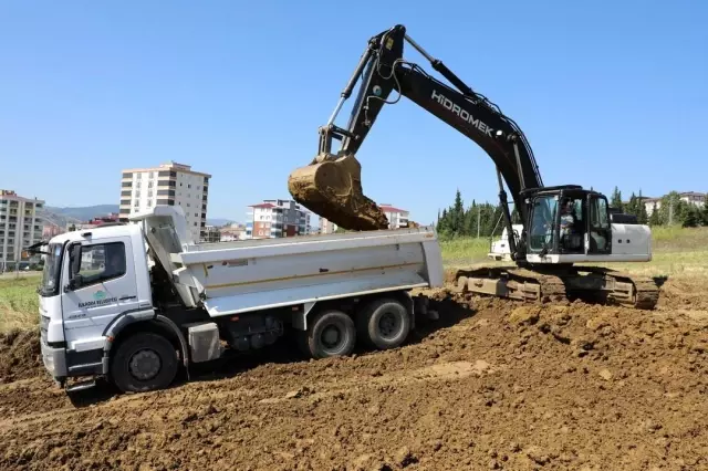 Son dakika haberi... İlkadım Belediyesi ulaşım ağına yeni yollar kazandırmaya devam ediyor