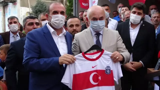 MHP Genel Sekreteri İsmet Büyükataman: Türkiye cumhuriyeti devleti büyüktür, bu millet necip bir millettir, dün olduğu gibi en yoksul zamanında en...