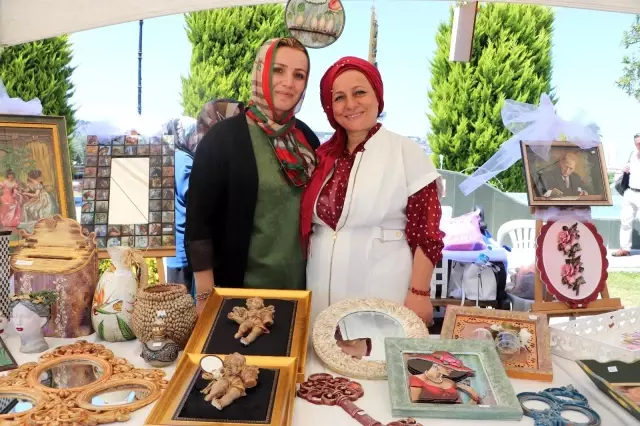 Kadınların pandemi döneminde ürettiği tüm eserler bu sergide