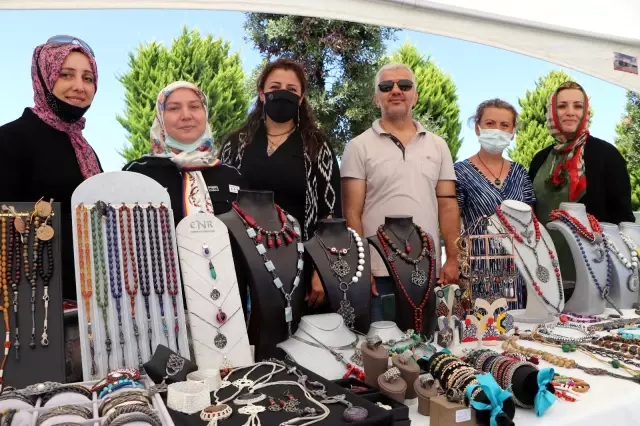 Kadınların pandemi döneminde ürettiği tüm eserler bu sergide