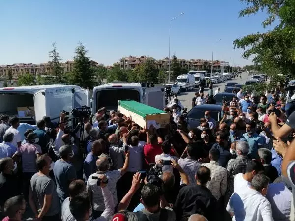 7 KİŞİNİN CENAZELERİ TOPRAĞA VERİLDİ