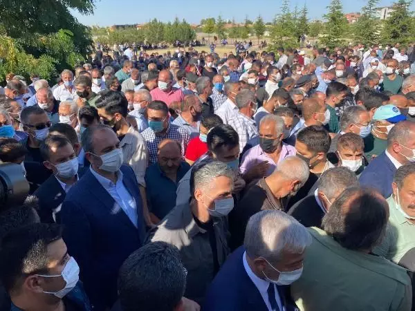 7 KİŞİNİN CENAZELERİ TOPRAĞA VERİLDİ