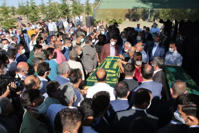 Son dakika! Silahlı saldırıda öldürülen 7 kişinin cenazesi toprağa verildi (2)