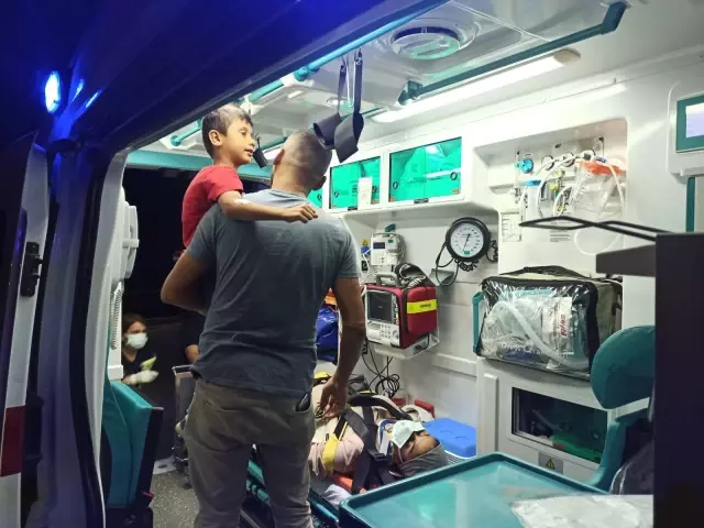 Minibüs devrildi: 9 yaralı
