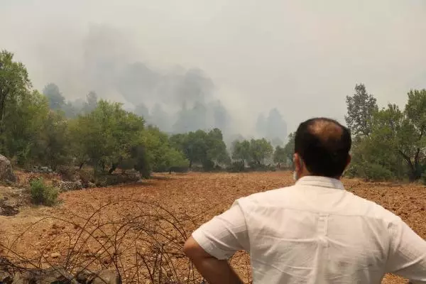 Son dakika: Manavgat'taki büyük yangın 4'üncü gününde; 2 orman işçisi yaşamını yitirdi (12)