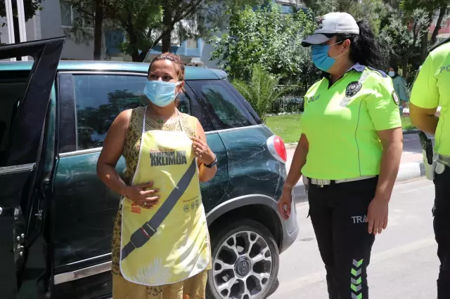 Son dakika haberleri! Trafik polisleri kadın sürücülere ve motosikletlilere yönelik farkındalık etkinliği düzenledi
