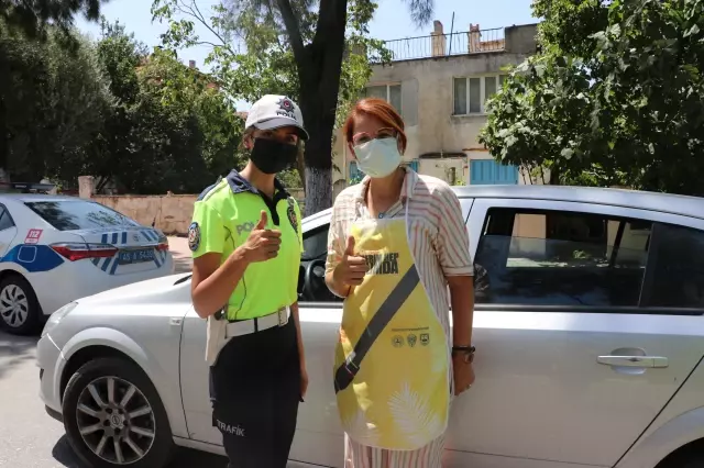 Son dakika haberleri! Trafik polisleri kadın sürücülere ve motosikletlilere yönelik farkındalık etkinliği düzenledi