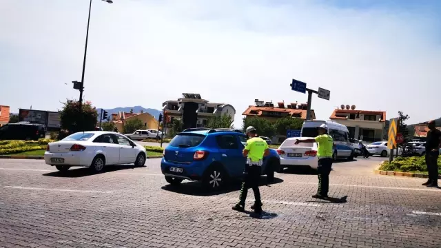 Datça yolu trafiğe kapatıldı