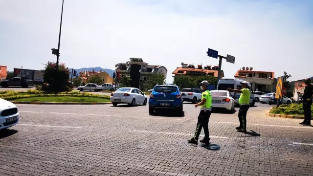 Datça yolu trafiğe kapatıldı