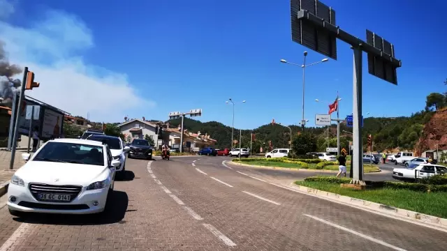Datça yolu trafiğe kapatıldı