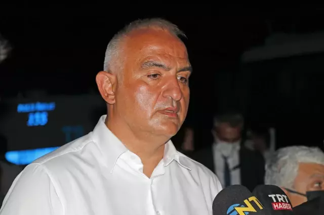 Son dakika haber | Marmaris'te incelemede bulunan Bakan Ersoy: Bu akşam itibarıyla rüzgar lehimize