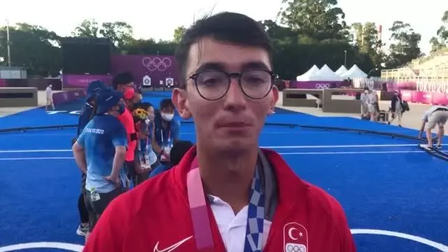 Mete Gazoz, Türk halkına verdiği sözü tutmanın mutluluğunu yaşıyor Açıklaması