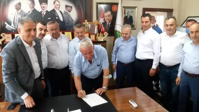 MHP'li meclis üyesi AK Parti'ye geçti