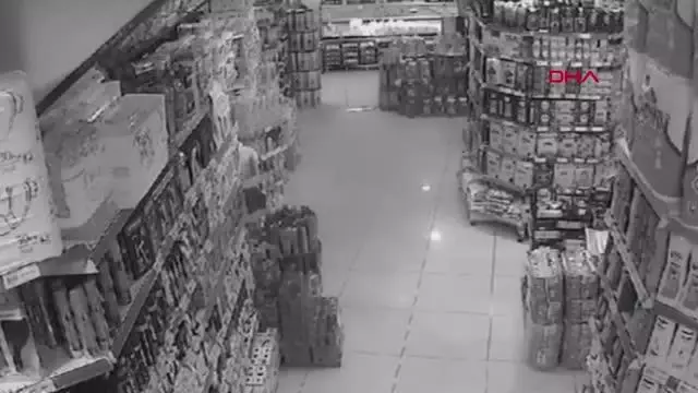 PARFÜM HIRSIZLIĞI KAMERADA