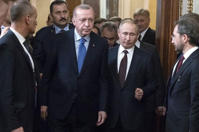 putin ile erdogan turkiye deki yanginlari gor 2 14300202 o