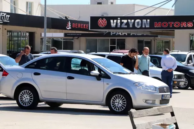 Samsun'da ikinci el oto pazarında bayram sonrası hareketliliği