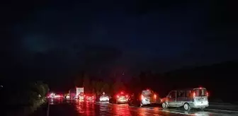 Meteoroloji Bölge Müdürlüğü: Şenkaya'da 20 dakika etkili olan sağanak, karayolunu kapattı Meteoroloji Bölge Müdürlüğü: Şenkaya'da 20 dakika etkili olan sağanak, karayolunu kapattı