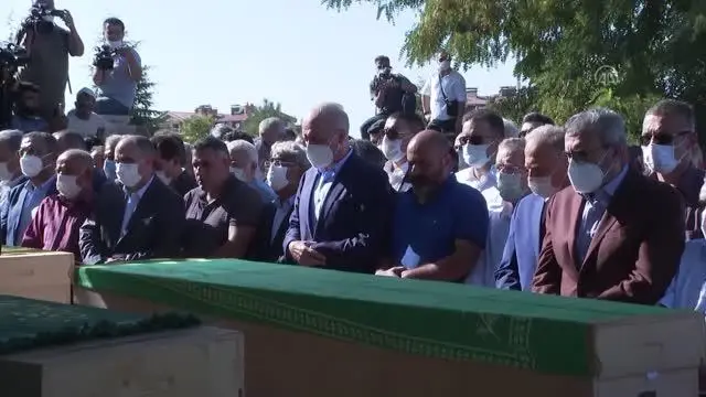 Son dakika! Silahlı saldırıda öldürülen 7 kişinin cenazesi toprağa verildi (2)