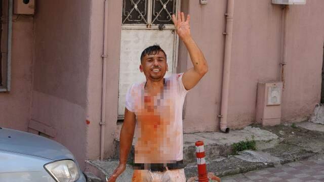 'Speedy Mustafa' lakaplı fenomen ortalığı birbirine kattı! Önce kendini balkondan attı, sonra 'Ölmedim be' diyerek sevincinden sigara yaktı 'Speedy Mustafa' lakaplı fenomen ortalığı birbirine kattı! Önce kendini balkondan attı, sonra 'Ölmedim be' diyerek sevincinden sigara yaktı