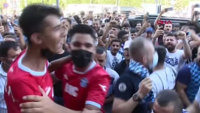SPOR Adana'da Mario Balotelli izdihamı
