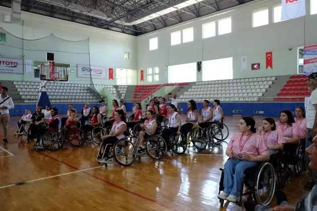 Tekerlekli Sandalye Basketbol Kadınlar Türkiye Şampiyonası İskenderun'da yapıldı