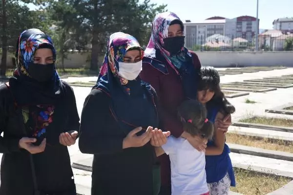 TÜRKİYE'NİN ŞEHİT BEBEĞİ BEDİRHAN VE ANNESİ, MEZARI BAŞINDA ANILDI