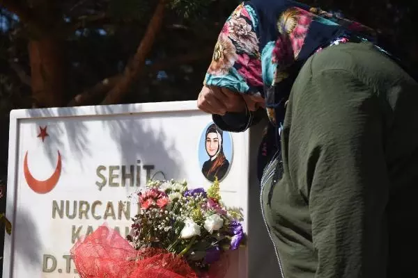 TÜRKİYE'NİN ŞEHİT BEBEĞİ BEDİRHAN VE ANNESİ, MEZARI BAŞINDA ANILDI
