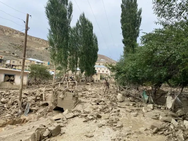 Sel felaketinden son anda kurtarılan kadın konuştu: Hiçbir şeyimiz kalmadı