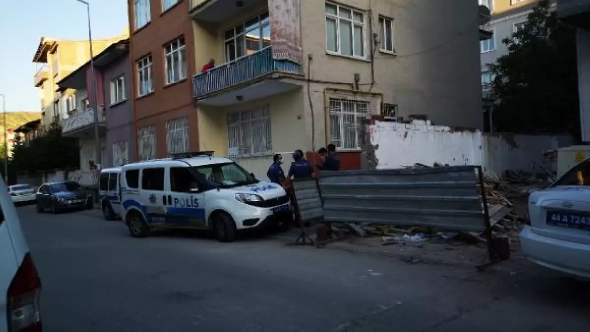 Yalnız yaşadığı evinde ölü bulundu