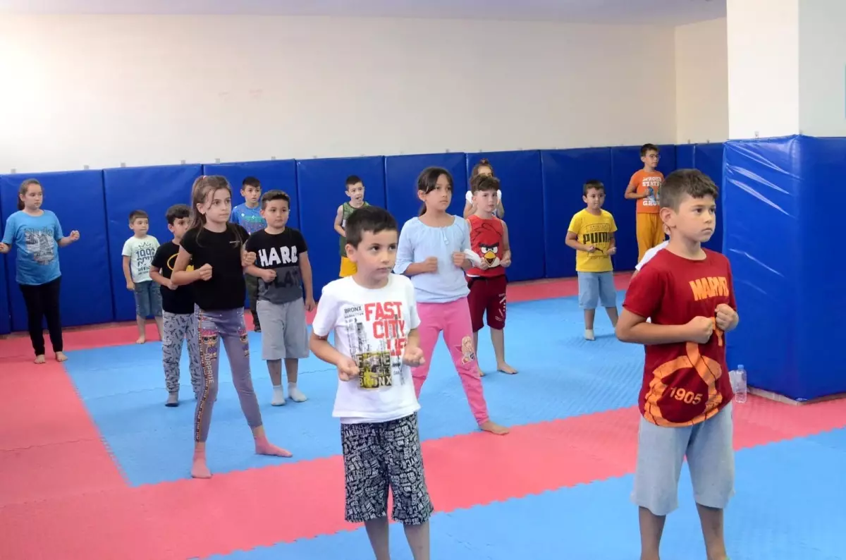 -YAZ SPOR OKULLARINDA KARATE KURSU 30 Temmuz 2021, 22: 49