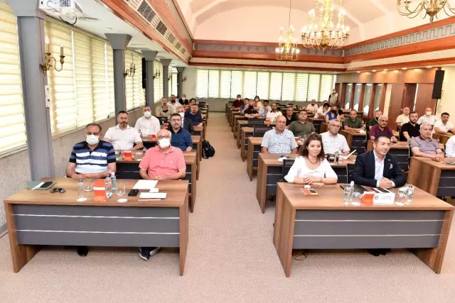 Yeniden kapanmamanın tek yolu aşı olmak