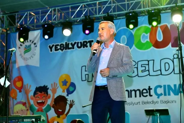 Yeşilyurt çocuk şenliği, renkli anlara sahne oldu