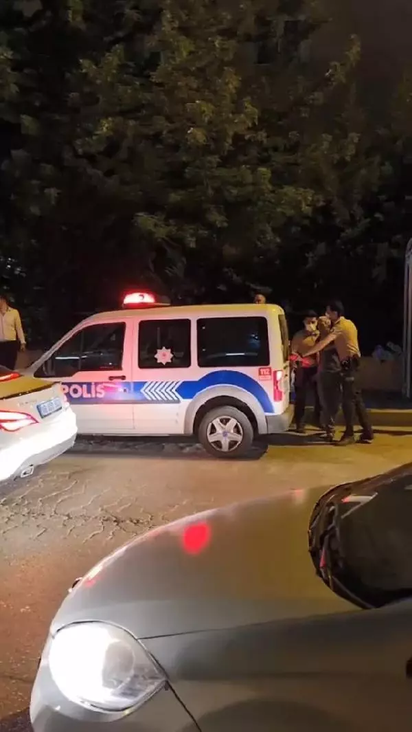 Boşanma aşamasındaki eşini tabancayla vurdu