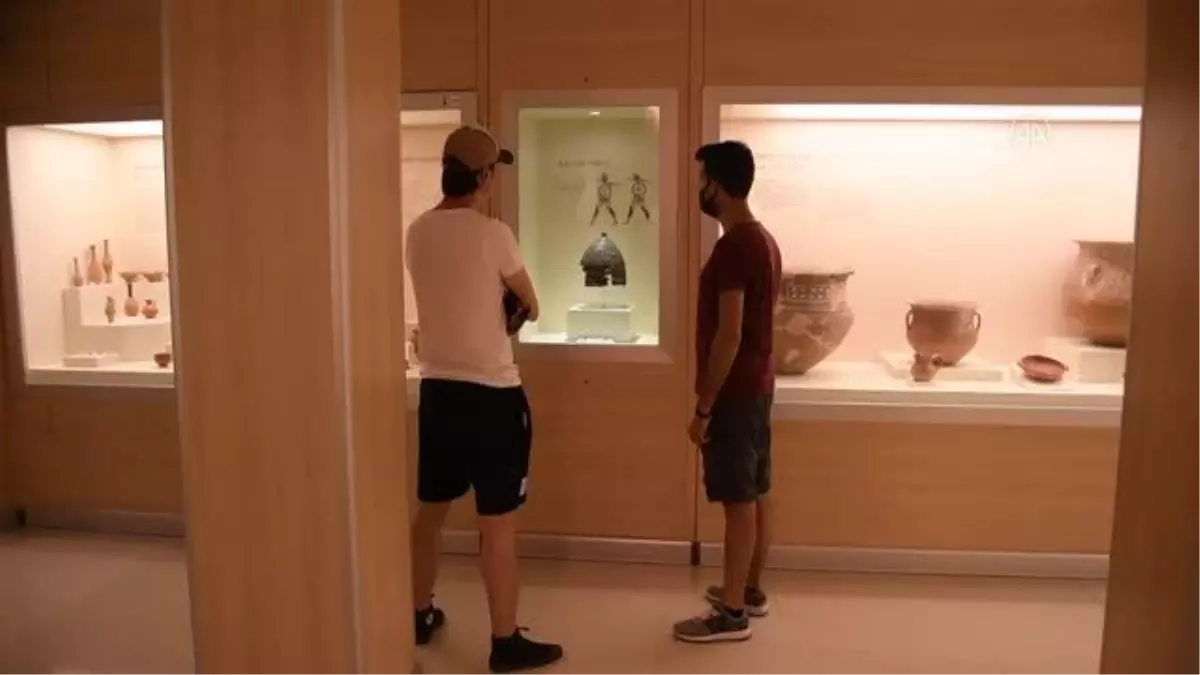 Çorum Boğazkale Müzesi'nin en nadide eseri: 2 bin 800 yıllık demir miğfer