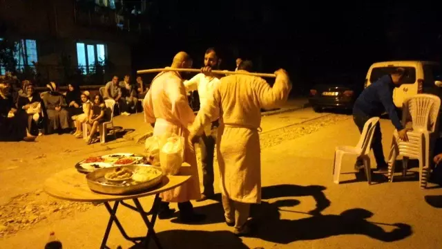 Damada boyunduruk takıp araç çektirdiler