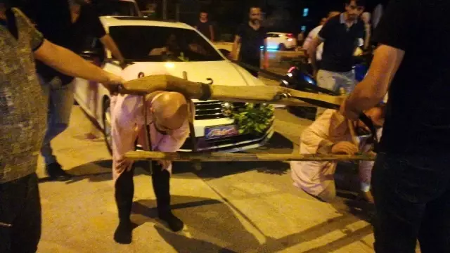 Damada boyunduruk takıp araç çektirdiler