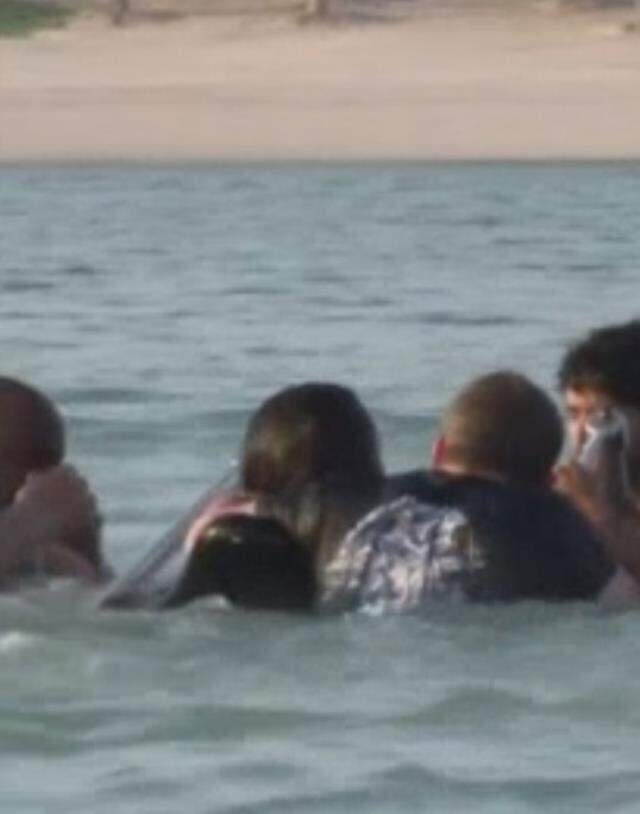 Dubai Veliaht Prensi Maktum, BAE Hava Sporları Federasyonu Başkanı Neyadi'yi boğulmaktan kurtardı Dubai Veliaht Prensi Maktum, BAE Hava Sporları Federasyonu Başkanı Neyadi'yi boğulmaktan kurtardı