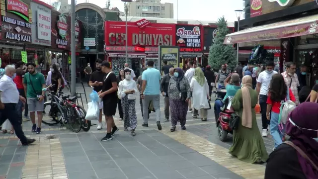 Gurbetçiler esnafın işlerine hareket getirdi