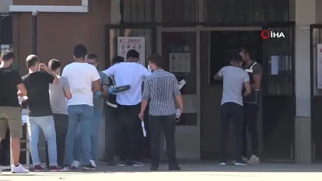 Kimliğini unutan genç, sınav salonuna böyle koştu