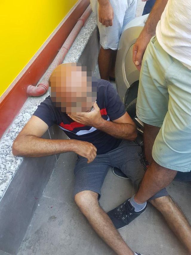KUŞADASI'NDA TACİZ ŞÜPHELİSİNE LİNÇ GİRİŞİMİ