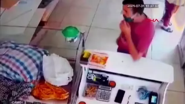 LAHMACUN SİPARİŞİ VERİP CEP TELEFONU ÇALAN HIRSIZ KAMERADA