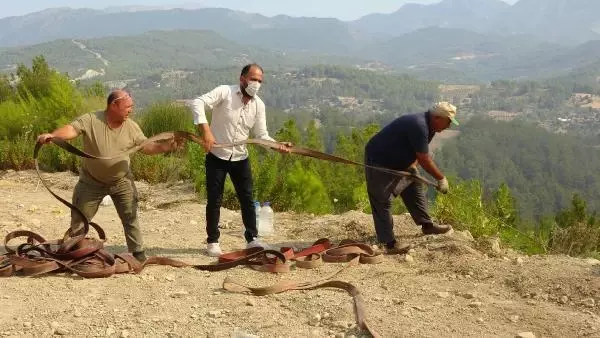 Son dakika haber... MANAVGAT'TAKİ YANGINA VATANDAŞLARDAN BÜYÜK DESTEK