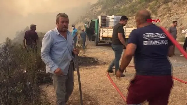 Son dakika haber... MANAVGAT'TAKİ YANGINA VATANDAŞLARDAN BÜYÜK DESTEK