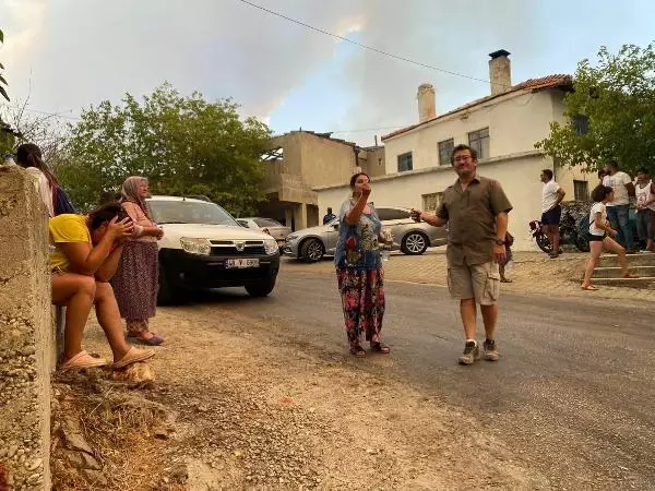 Alevler Bodrum'u sardı! Vatandaşlar evlerinin yanmasını gözyaşları içerisinde izledi