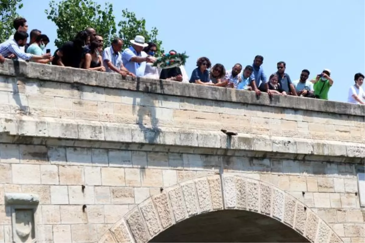 PROF. DR. KYUCHUKOV: 2 AĞUSTOS'TA NAZİLER 4 BİN 300 ROMAN'I FIRINLARA SOKTU